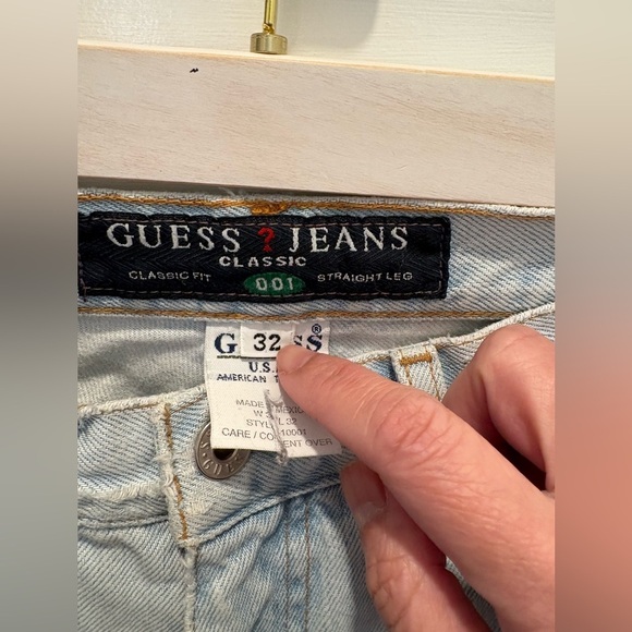 Vintage Guess Jeans Size 32/32 Light Washed - Picture 4 of 6